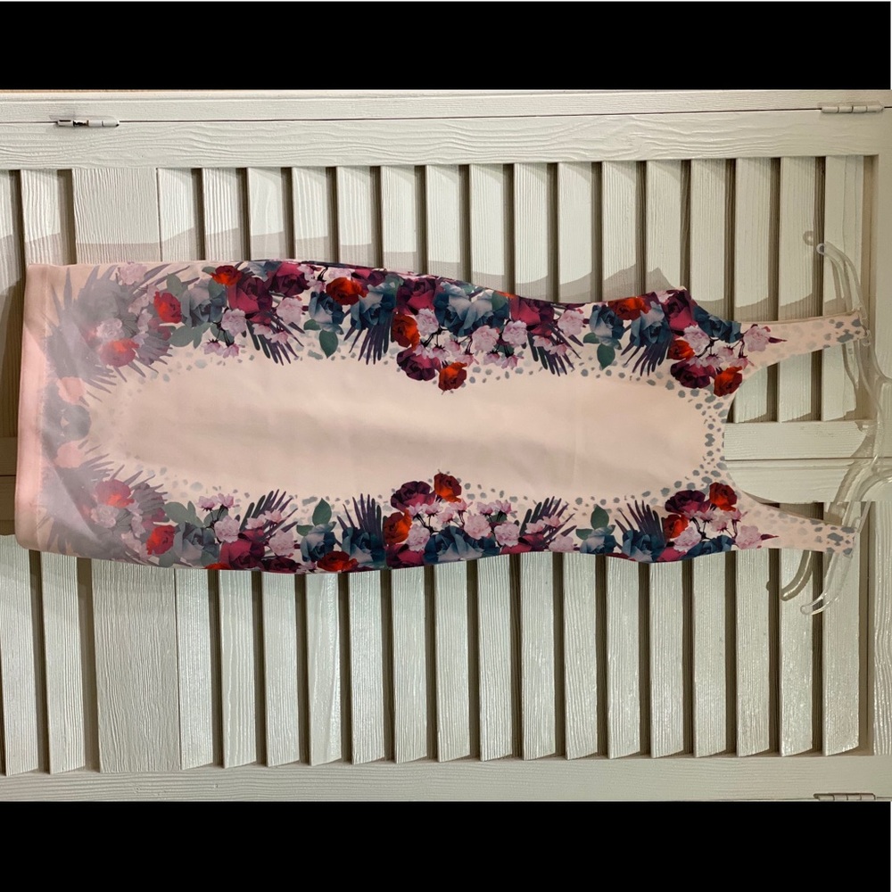 GUESS scoop neck floral pink body on dress